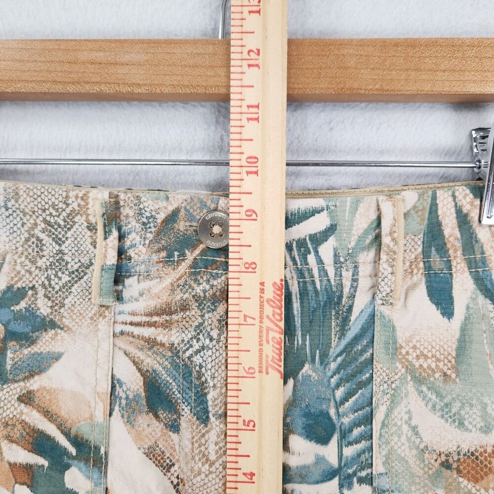 Chicos Pants Womens 00 Tan Green 2 Roll Hem Tropical Mid Rise Cropped Casual - Picture 5 of 11